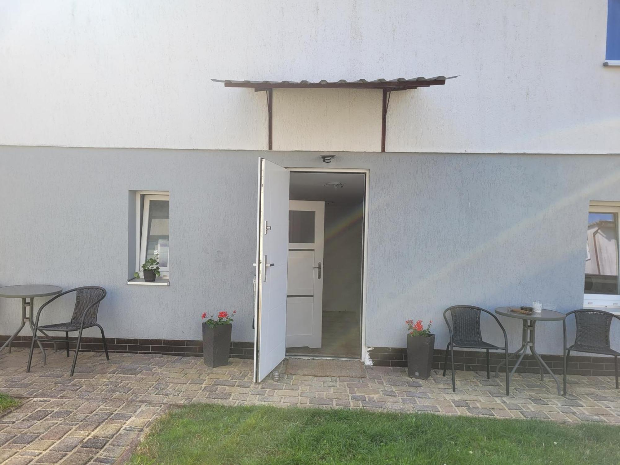 Pokoje Goscinne Galeon W Darlowku Darlowo Exterior photo